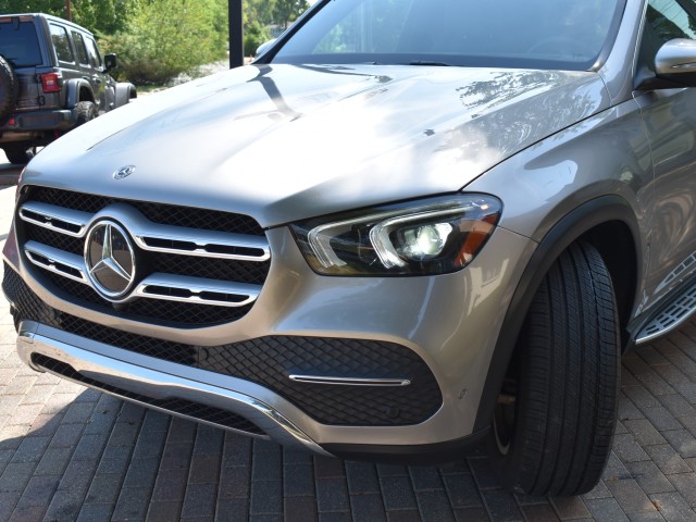 2020 Mercedes-Benz GLE Premium Pkg. Park Assist Pano Moonroof Heated front Seats Burmester Sound Tow Pkg. 20 Wheels MSRP $64,400 8