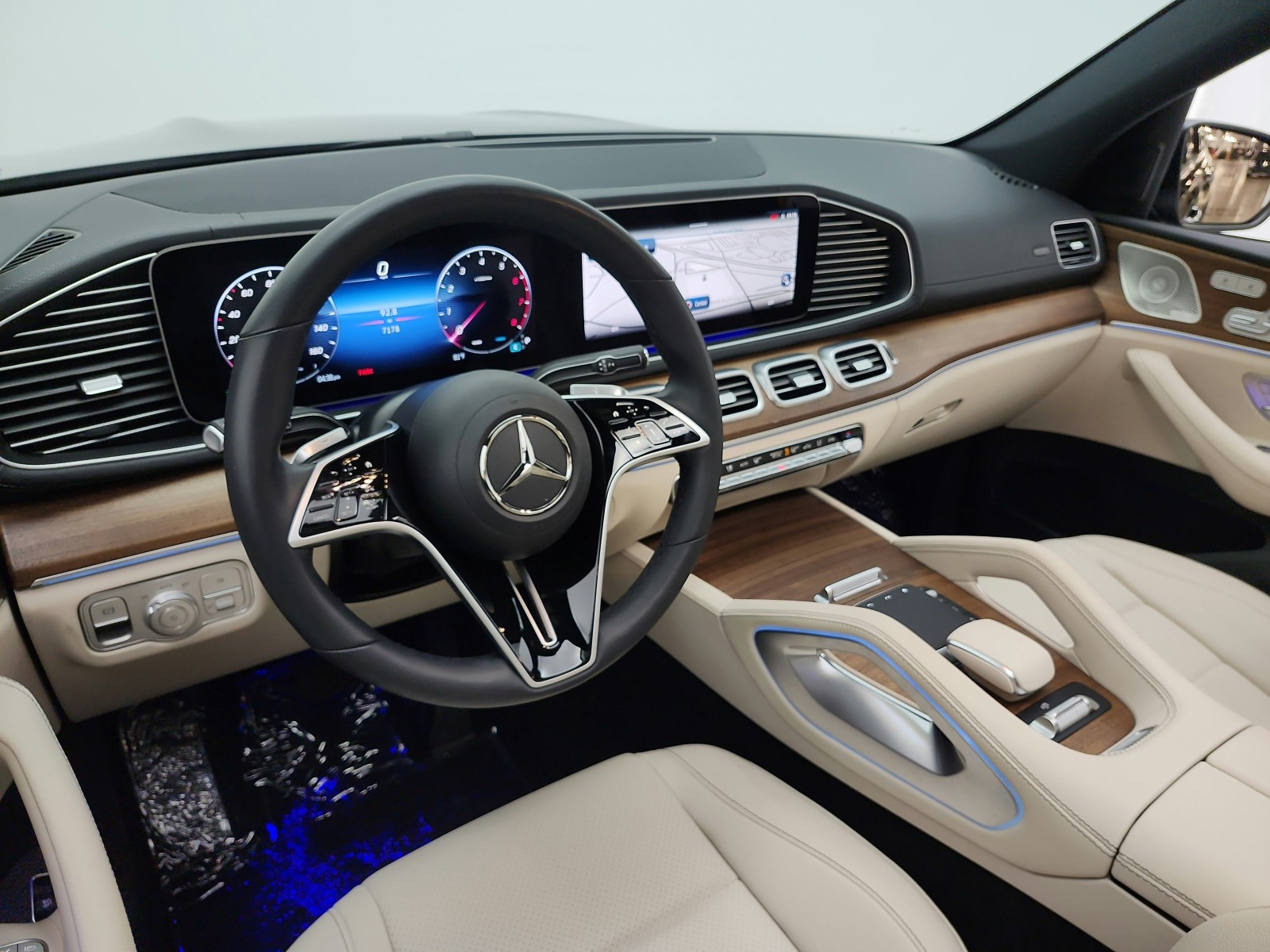 Certified Used 2025 Black Mercedes-Benz GLS 450 4MATIC® SUV image 9