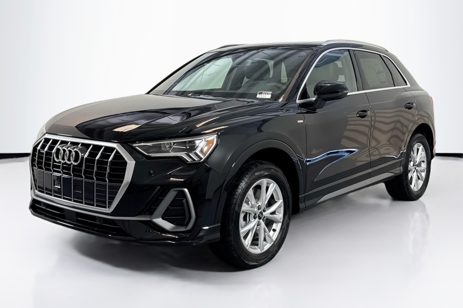 2025 Audi Q3 S Line Premium's photo