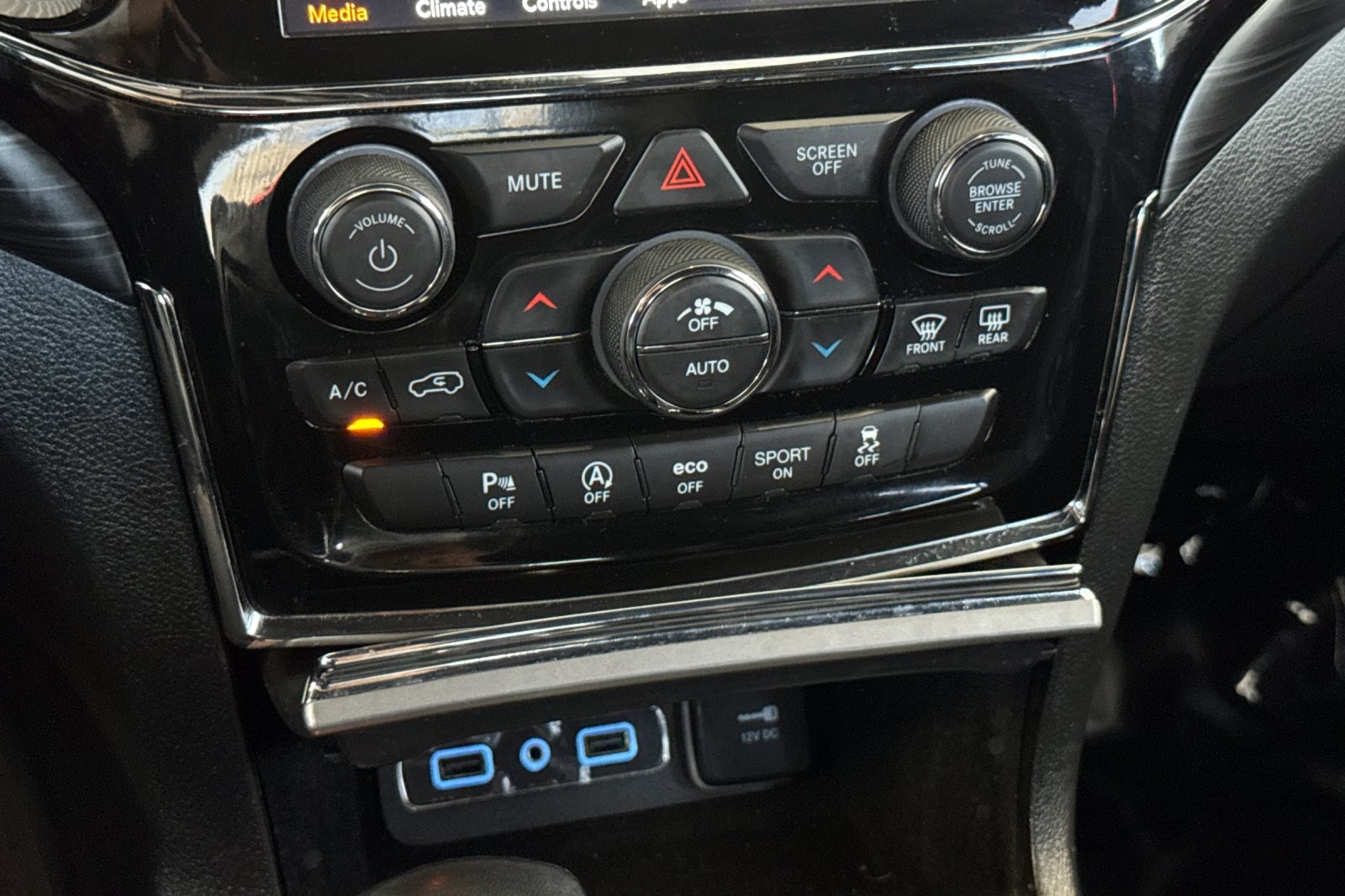 Used 2020 WHITE Jeep Altitude image 20