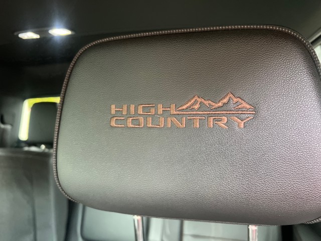 2022 Chevrolet Silverado 1500 High Country 8