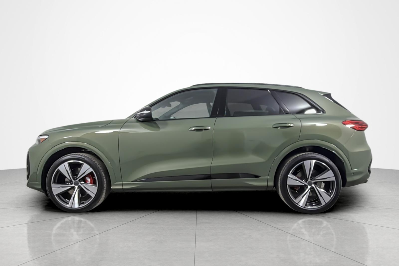 New 2026 District Green Metallic Audi Premium Plus 3.0 TFSI quattro image 3