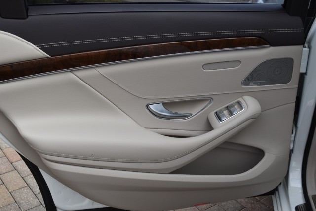 2015 Mercedes-Benz S550 4MATIC AWD Designo Matte Premium 1 Pkg. AWD Heated/Cooled 32