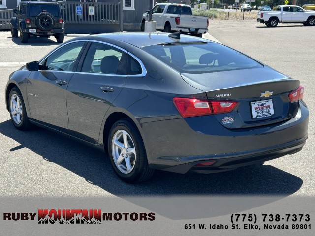 View vehicle photo 5