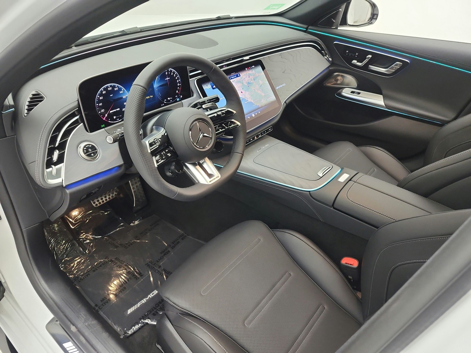 New 2026 MANUFAKTUR Moonlight White Magno Mercedes-Benz AMG® E 53 E image 9