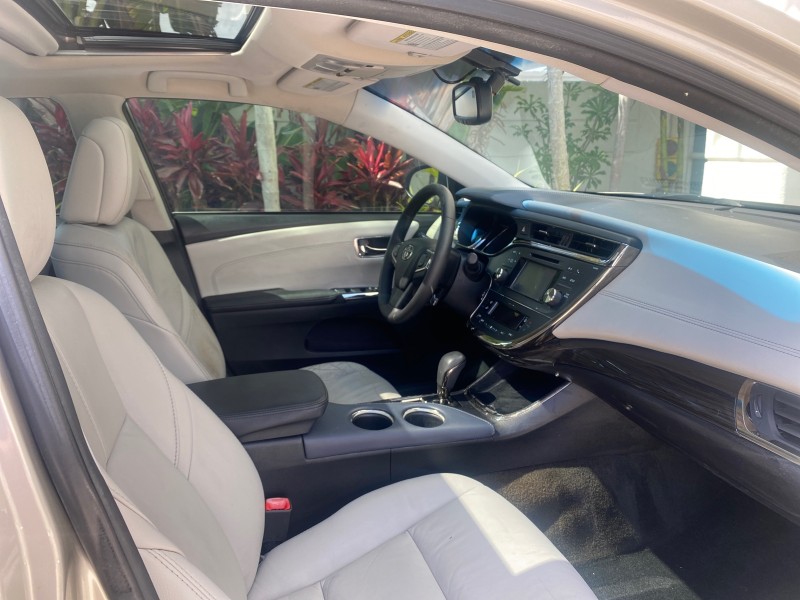 2013 Toyota Avalon XLE Premium LOW MILES 56,196 in , 