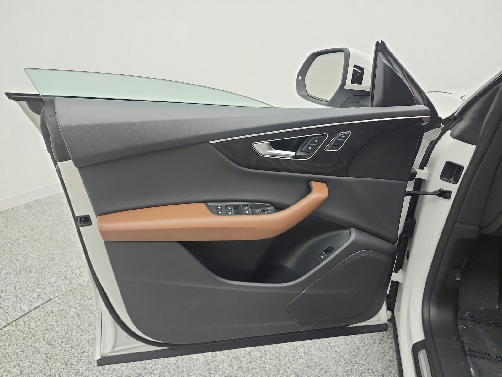 Used 2023 Carrara White Audi Premium 55 TFSI quattro image 15