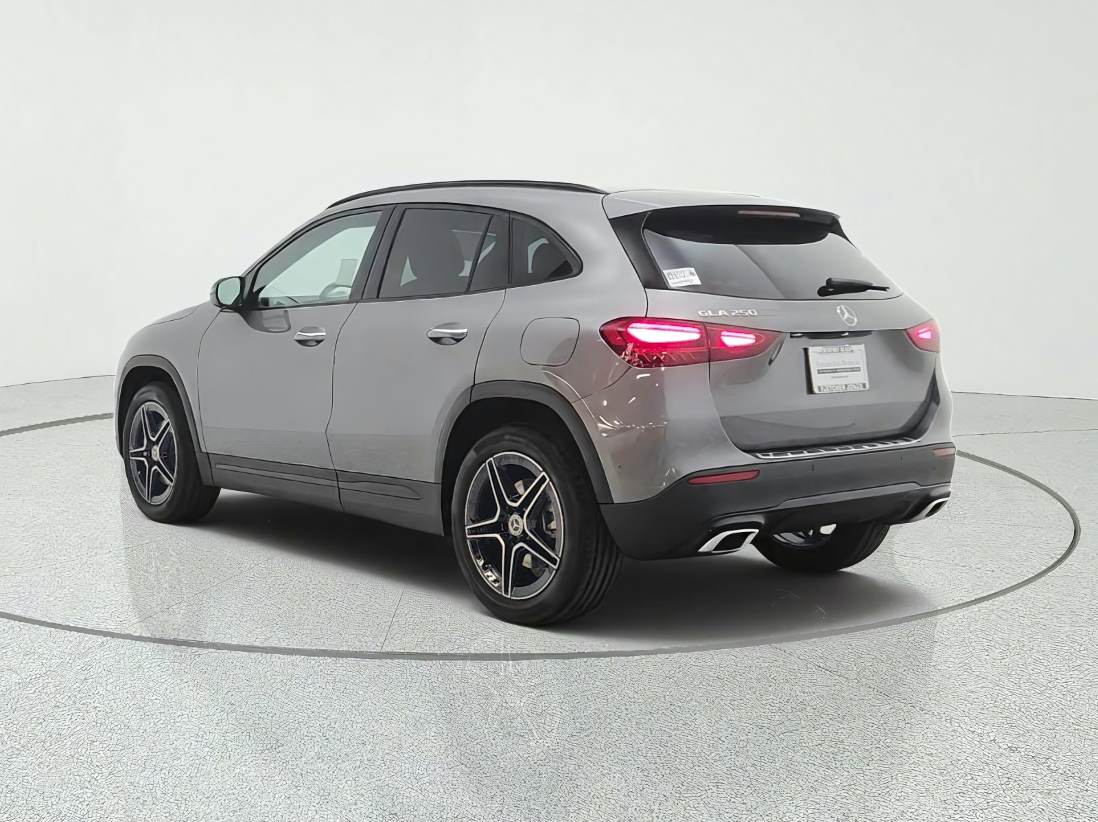 New 2026 Mountain Grey Metallic Mercedes-Benz GLA 250 SUV image 7