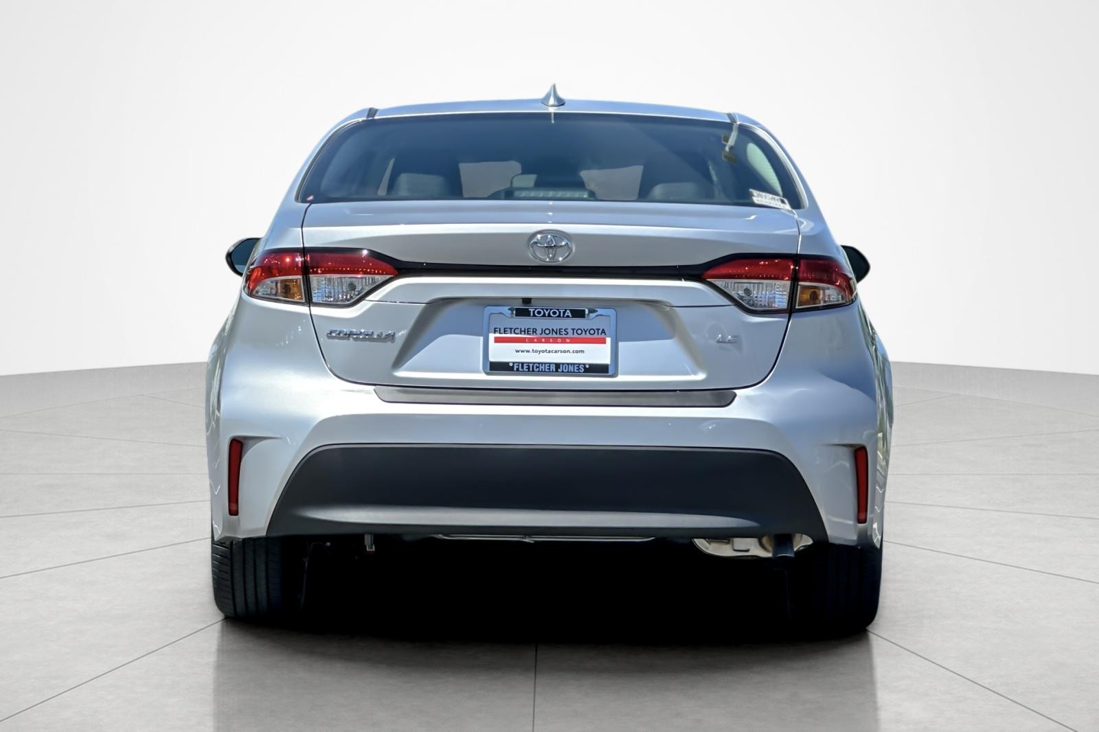 2025 Toyota Corolla LE photo 4