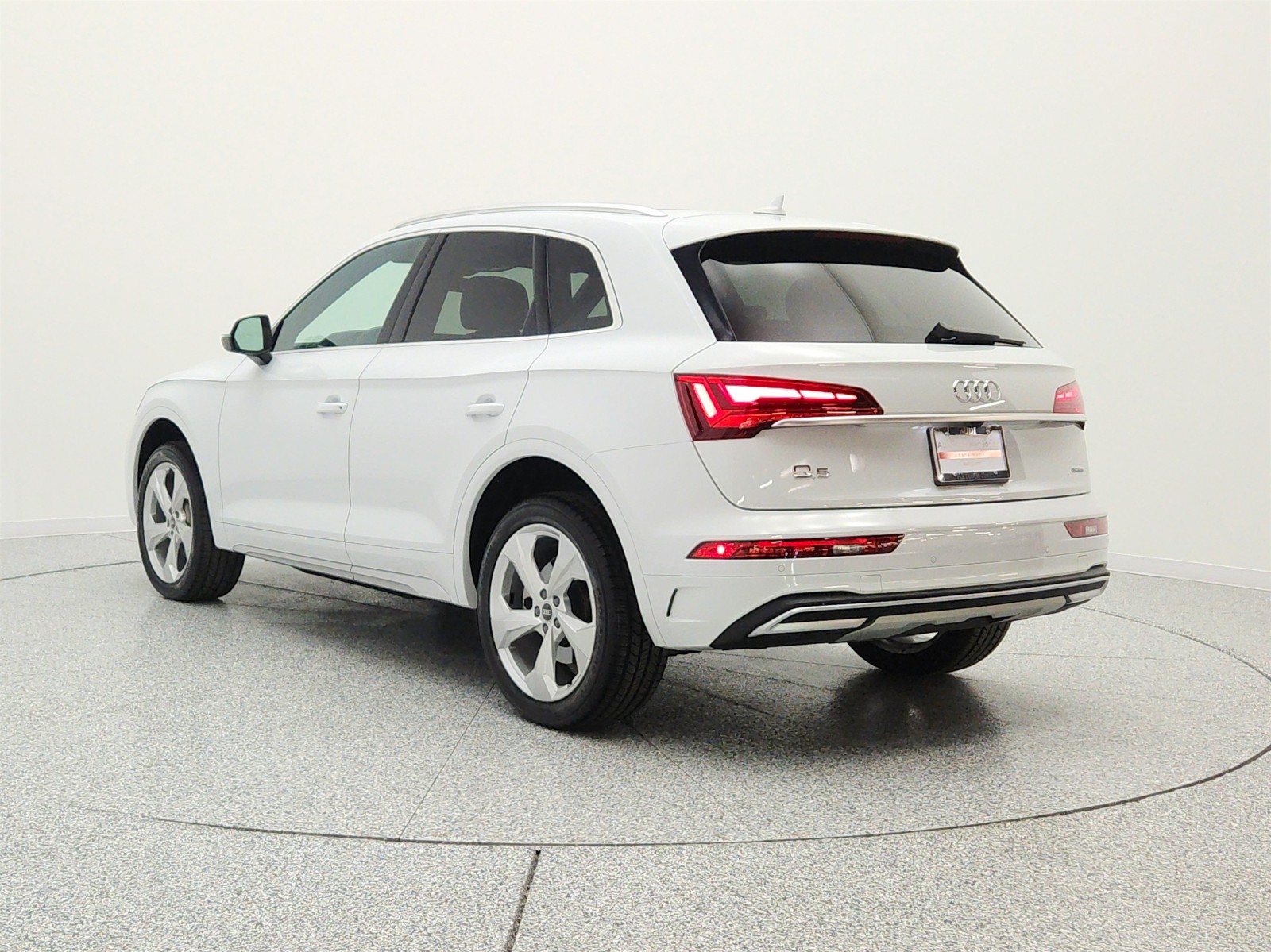 Used 2021 Glacier White Metallic Audi Premium Plus 45 TFSI quattro image 7