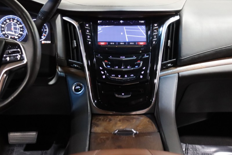 2015 Cadillac Escalade ESV Premium 4WD 4dr Suv in , 