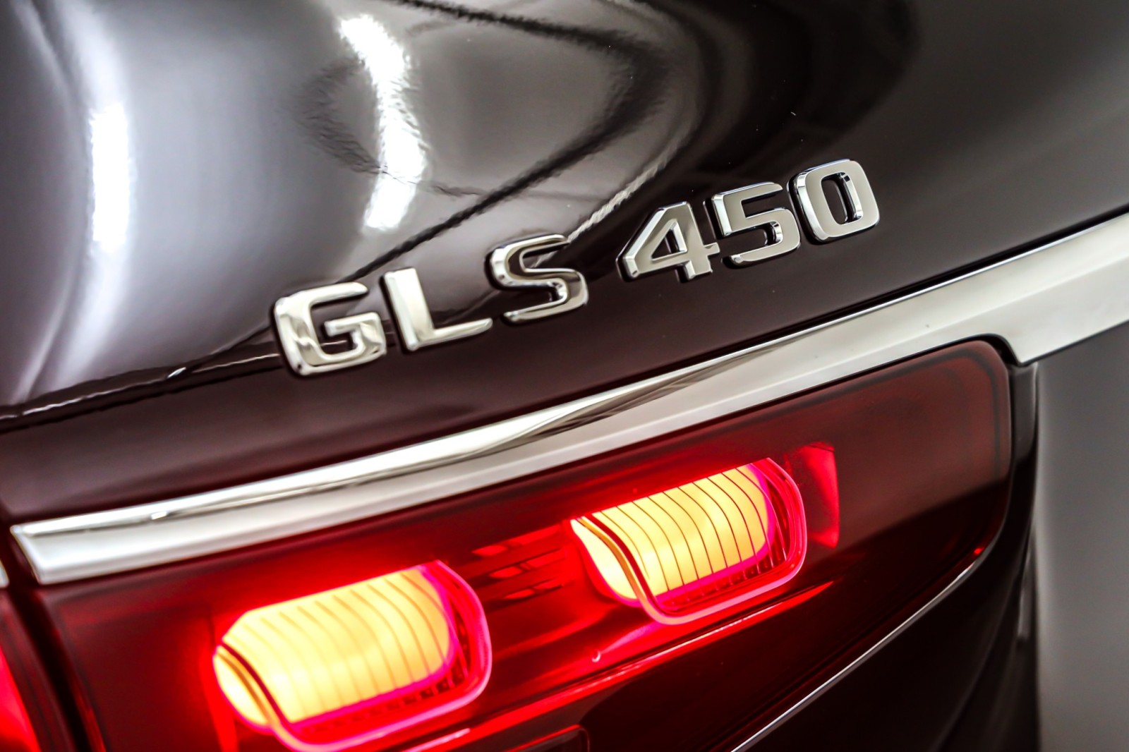 New 2026 Obsidian Black Metallic Mercedes-Benz GLS 450 4MATIC® SUV image 9