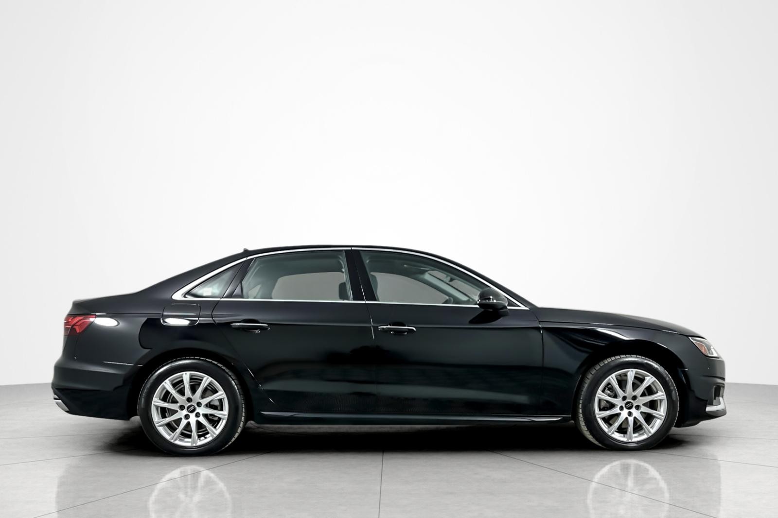 Used 2023 Brilliant Black Audi Premium 40 TFSI quattro image 6