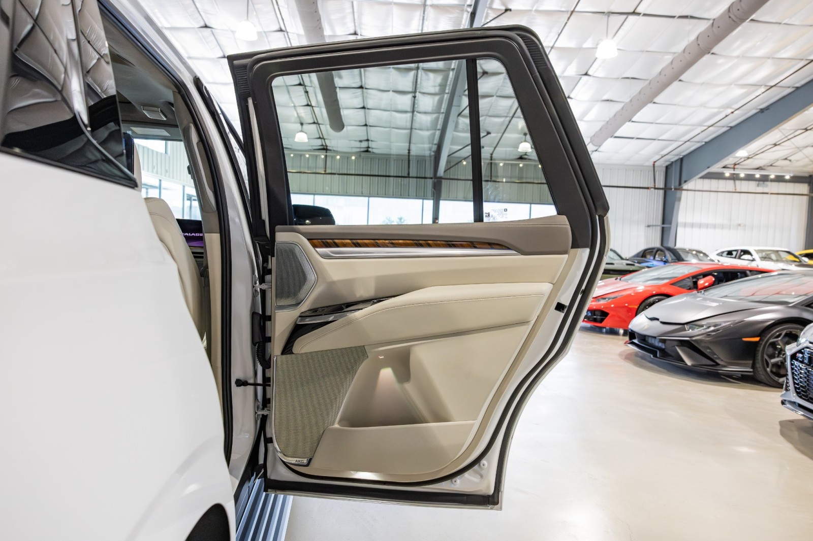 Used Car 2025 Cadillac Escalade  4wd Sport Platinum - 24 Inch Wheels - Crystal White Paint For Sale Under $120,000 In Boerne, Texas