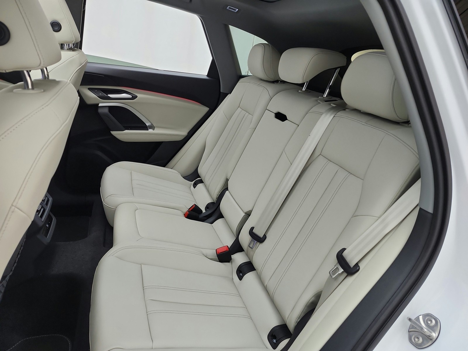 New 2026 Arkona White Audi Premium 2.0 TFSI quattro image 11
