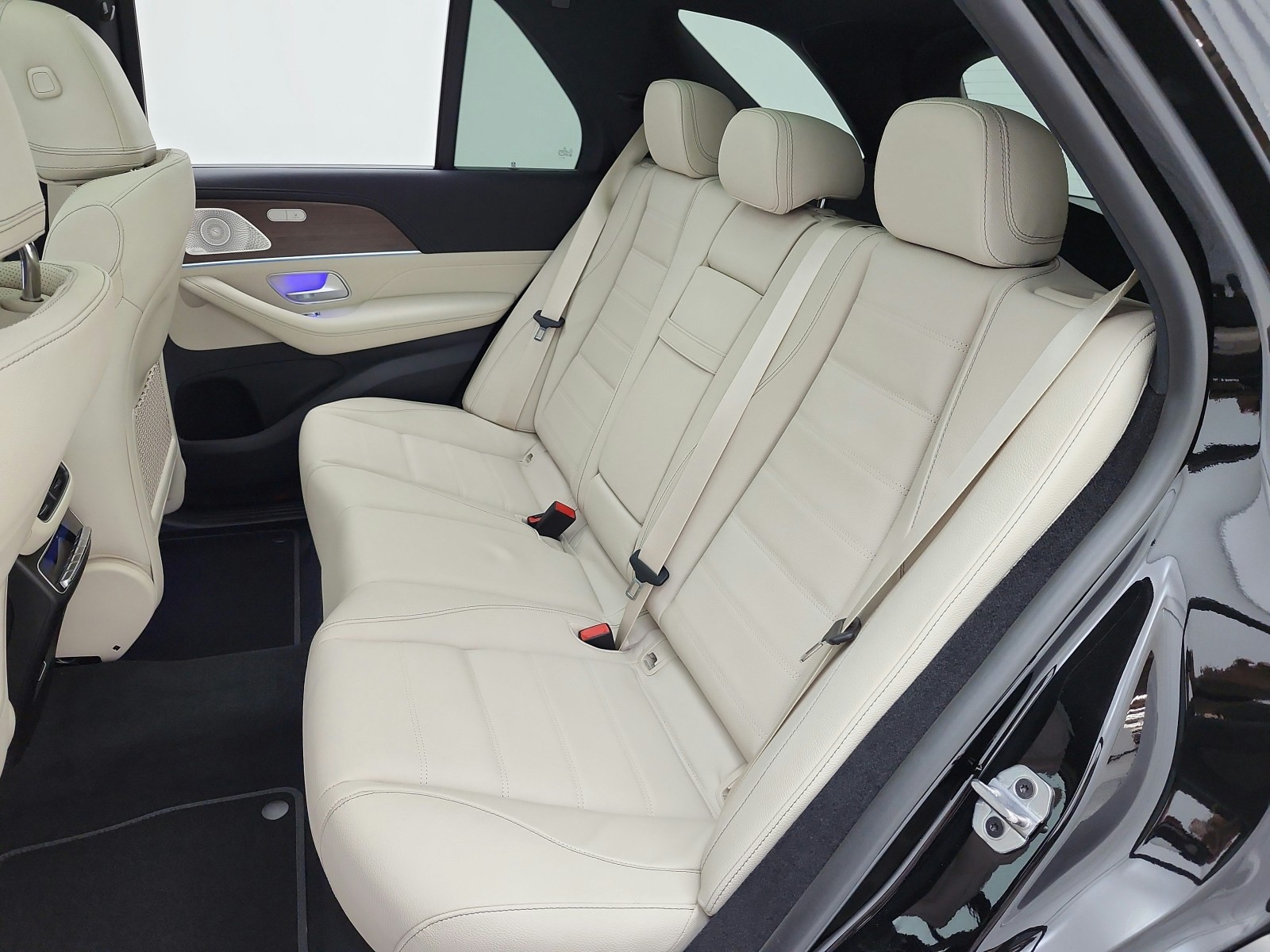 New 2026 Obsidian Black Metallic Mercedes-Benz GLE 580 image 11