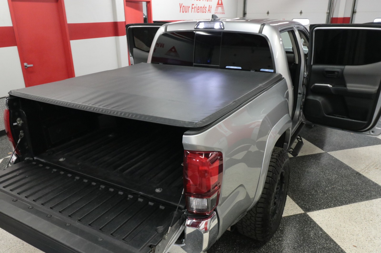 Used Car 2018 Toyota Tacoma  Sr5 For Sale Under $25,000 In Austin, Texas