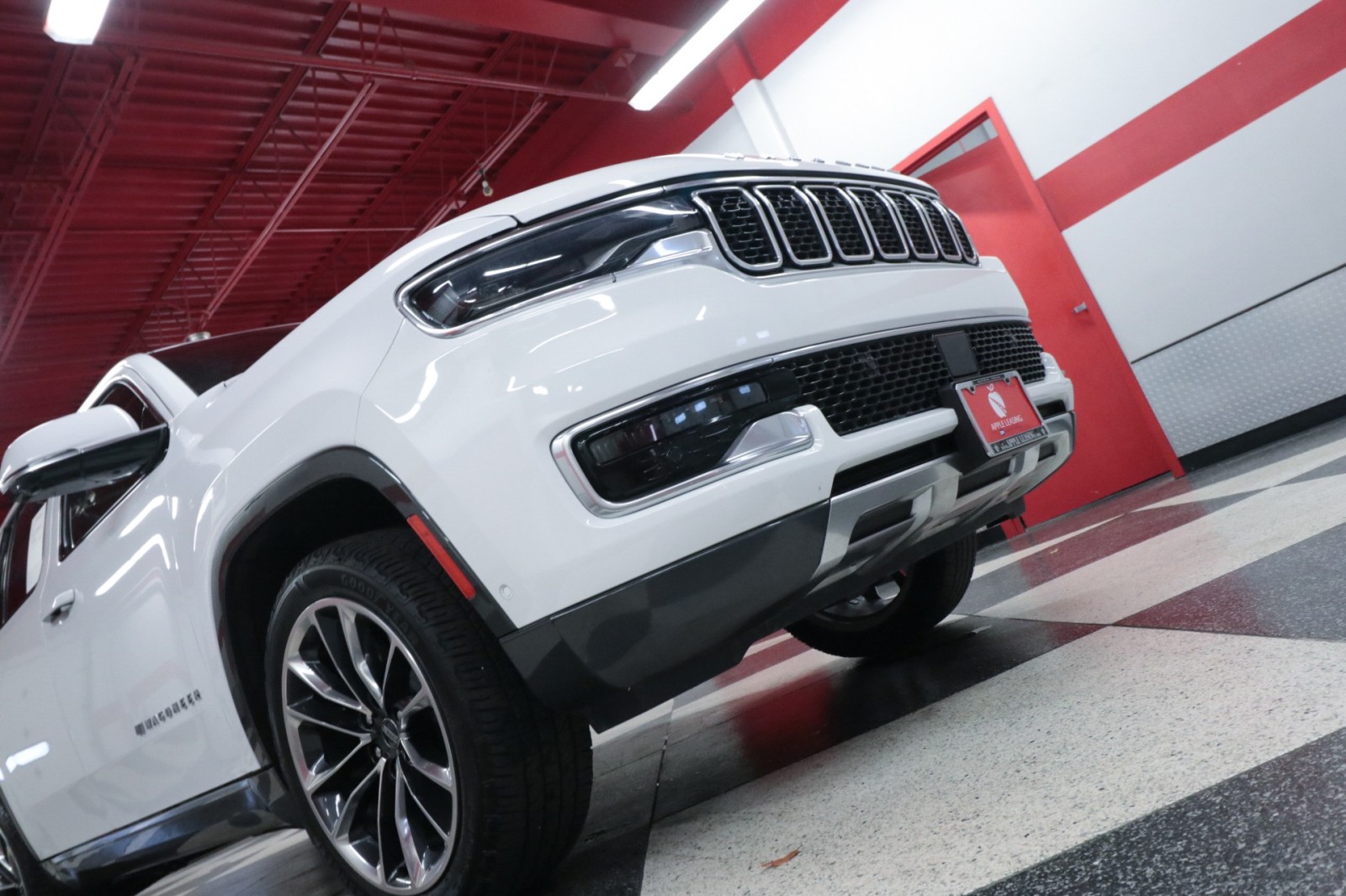 Used Car 2022 Jeep Wagoneer  Series Iii For Sale Under $35,000 In Austin, Texas