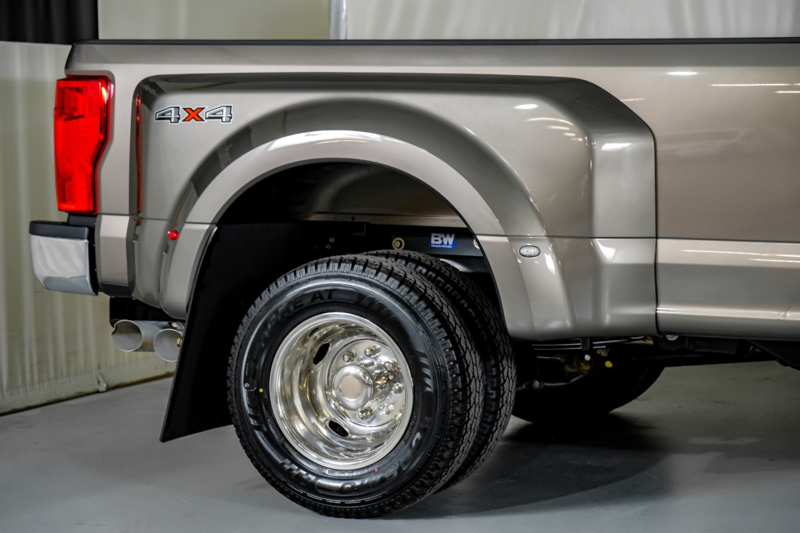 2022 Ford F-350 XL 5