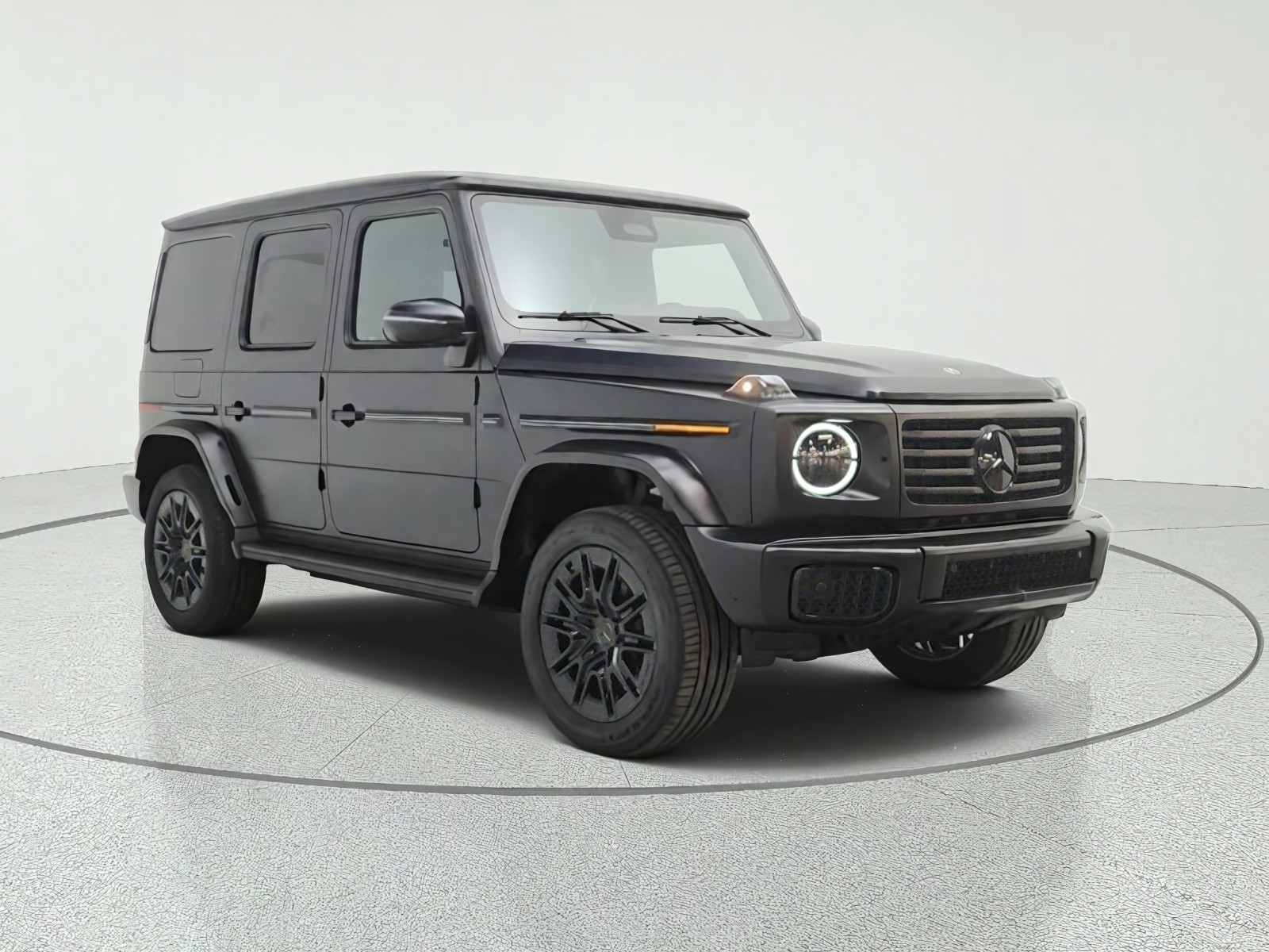 New 2027 MANUFAKTUR Night Black magno Mercedes-Benz G 580e SUV image 3