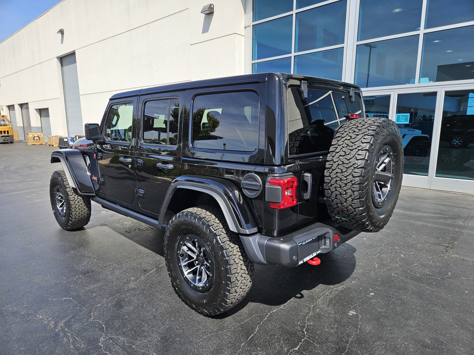 View vehicle photo 3