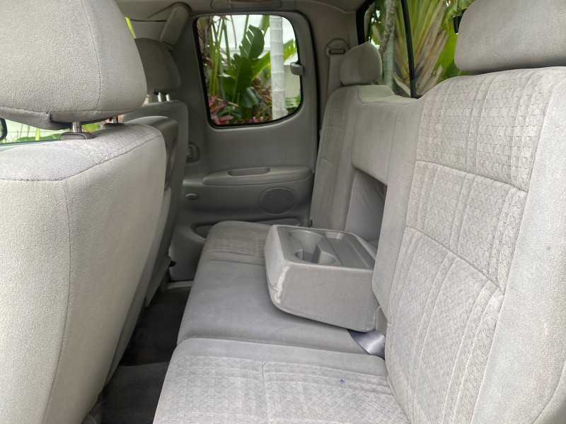 2004 Toyota Tundra SR5 1 OWNER 4WD XTRA CAB STEP SIDE in , 