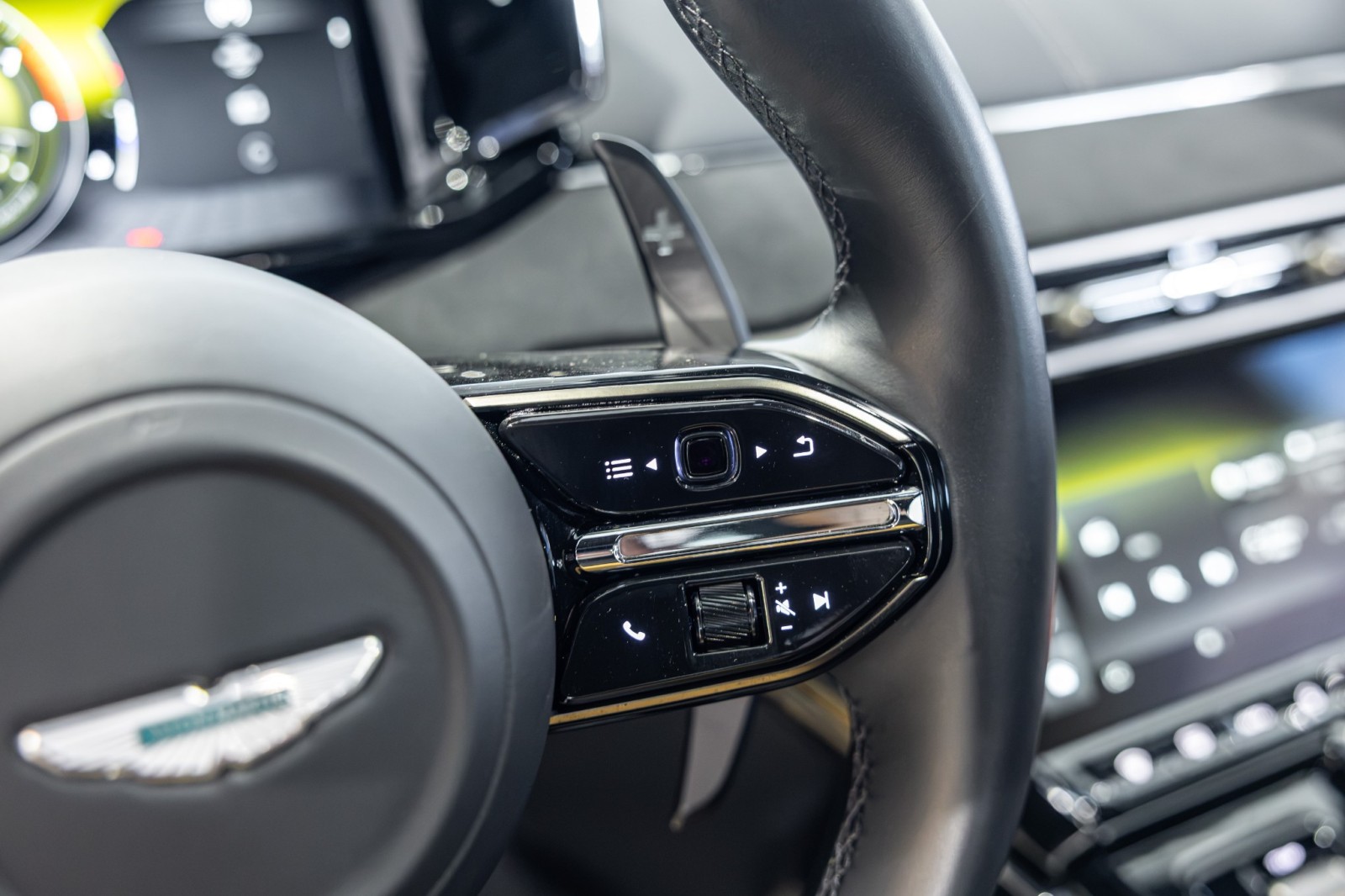 Used Car 2025 Aston Martin Vantage  For Sale Under $210,000 In Boerne, Texas