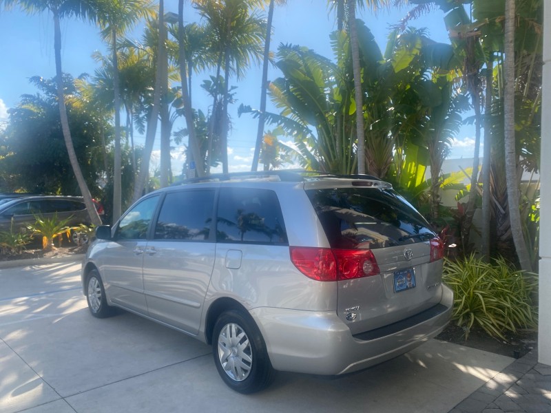 2010 Toyota Sienna LE LOW MILES 41,871 1 OWNER 7 PASSENGER in , 
