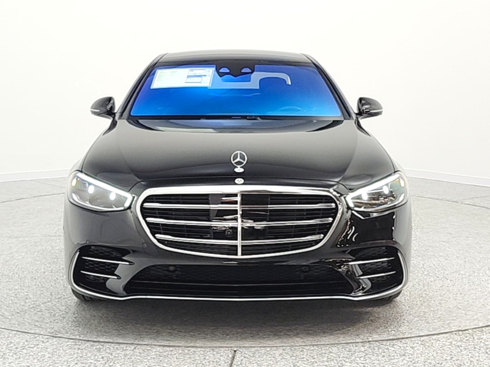 New 2026 Obsidian Black Metallic Mercedes-Benz S 580 image 2