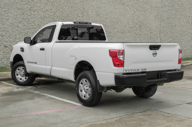 2019 Nissan Titan XD S 16