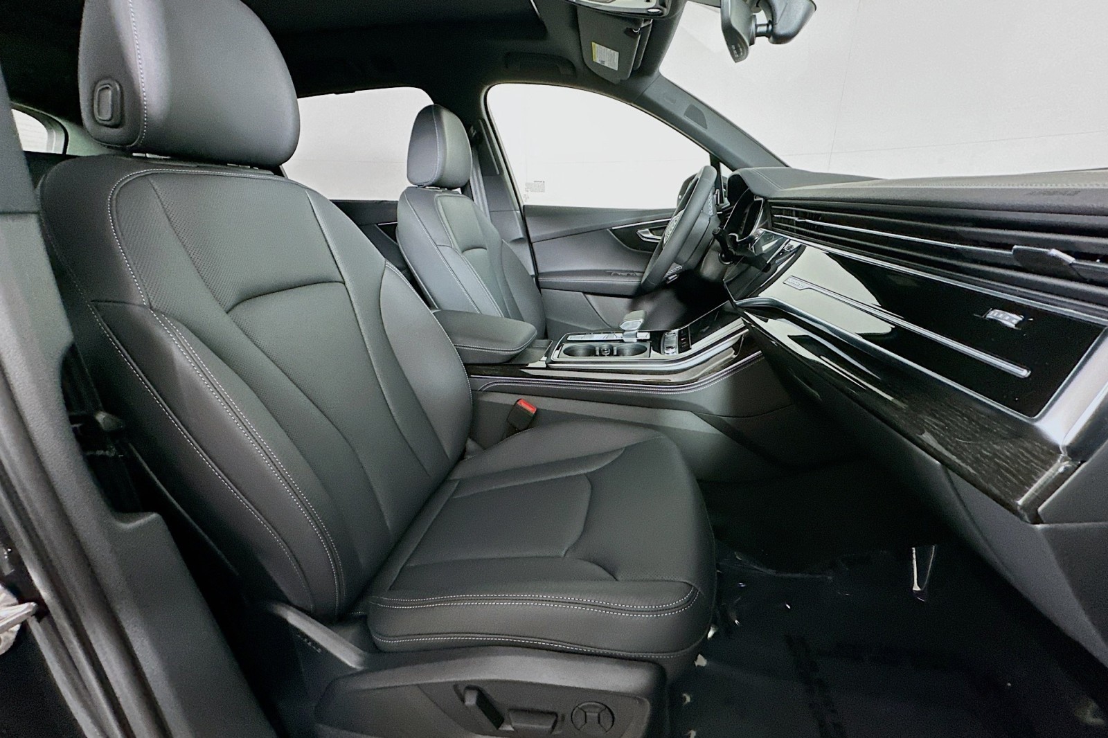 New 2025 Mythos Black Metallic Audi Premium Plus image 8