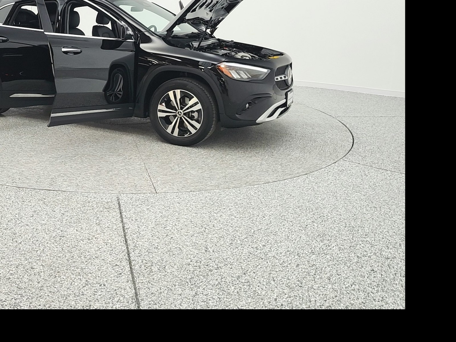 Certified Used 2025 Night Black Mercedes-Benz GLA 250 SUV image 3