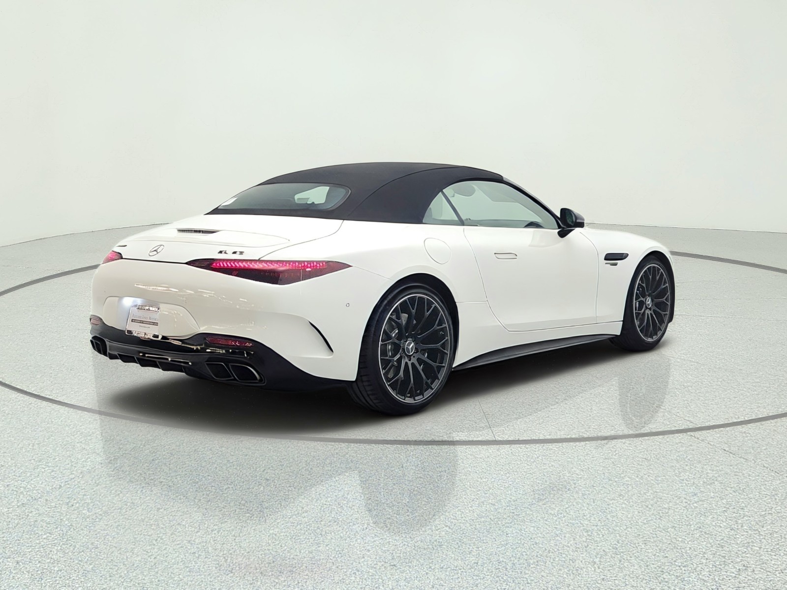 New 2027 MANUFAKTUR Moonlight White Metallic Mercedes-Benz AMG® SL 55 Roadster image 5