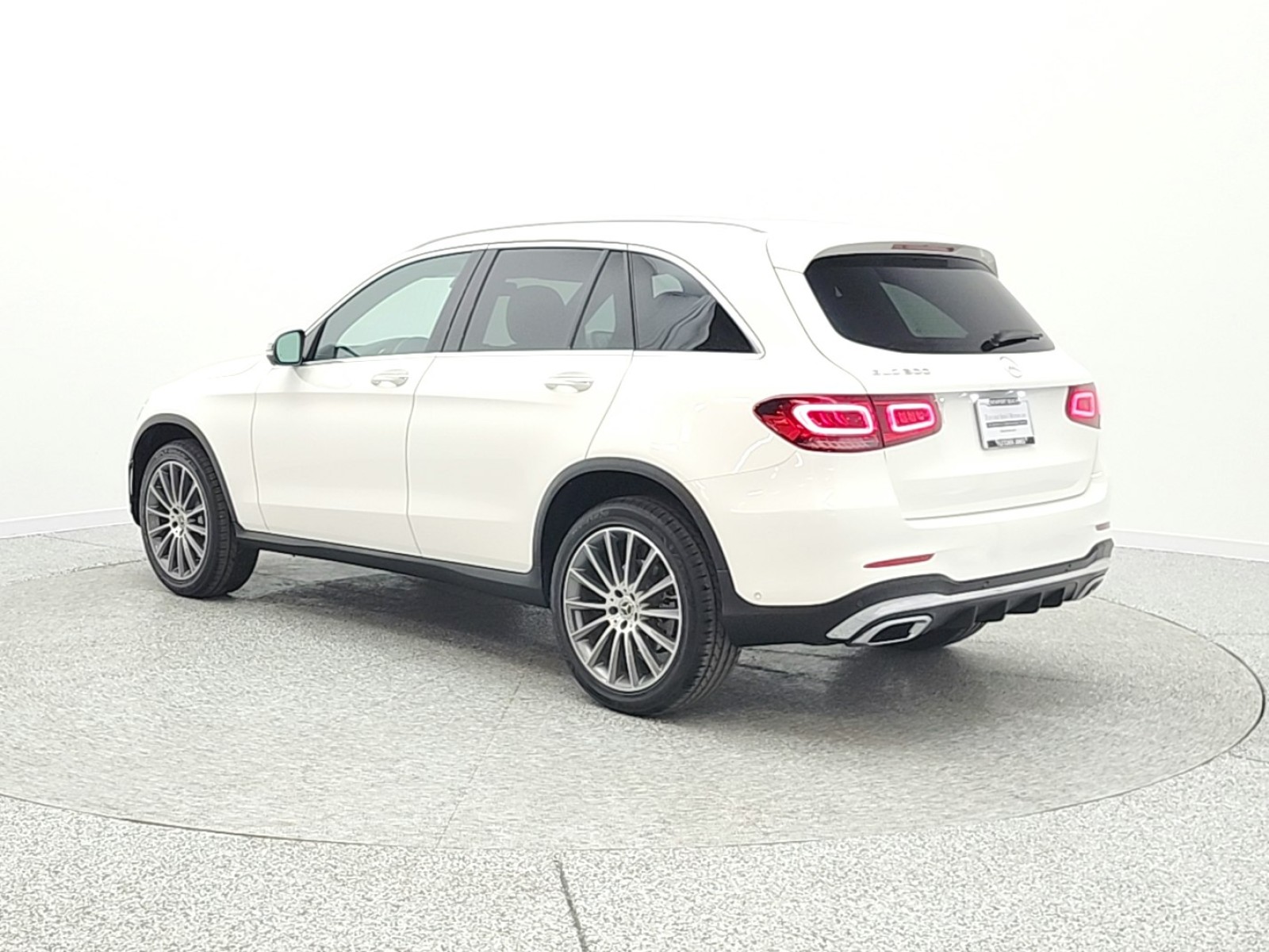 Used 2022 Polar White Mercedes-Benz GLC 300 SUV image 8