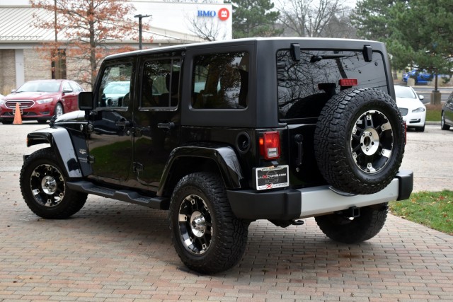 2012 Jeep Wrangler Unlimited Sahara 9