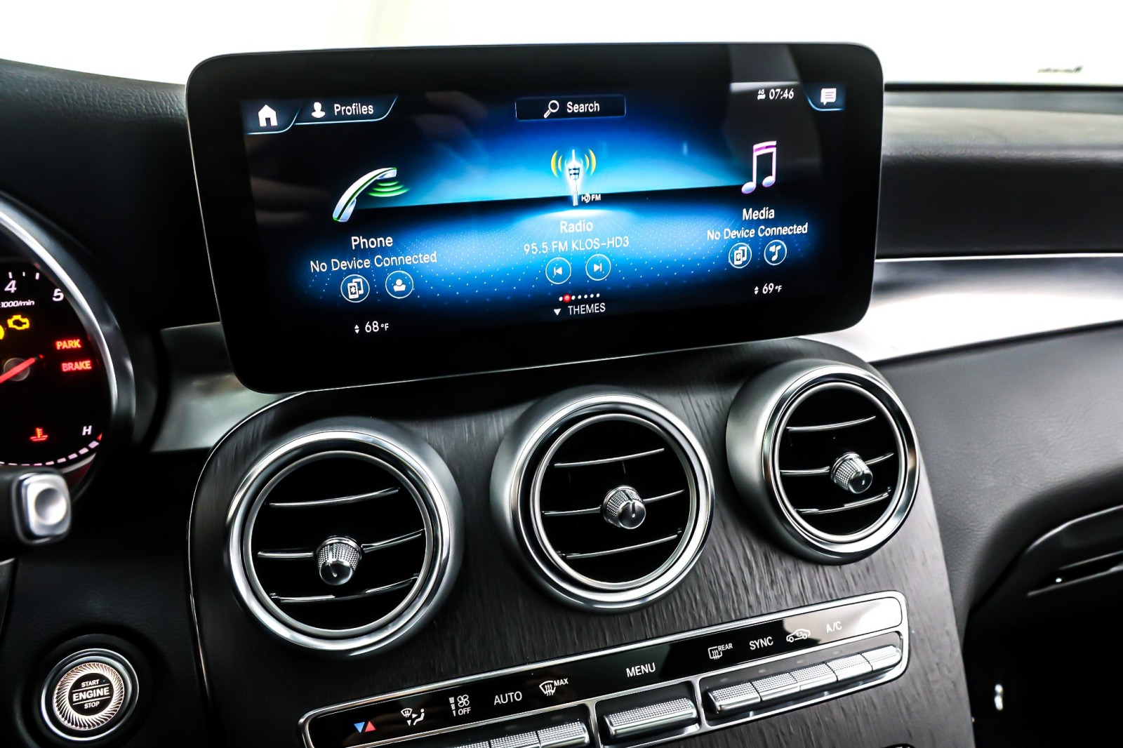 Used 2022 Graphite Grey Metallic Mercedes-Benz GLC 300 SUV image 20