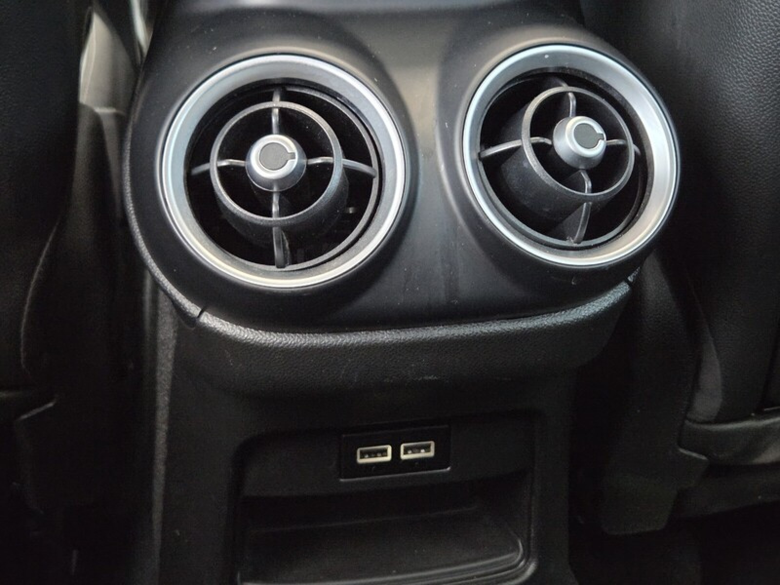 Used 2019 BLUE Alfa Romeo  image 15