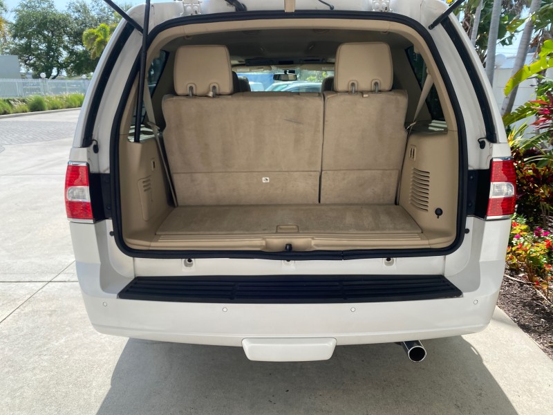 2010 Lincoln Navigator 4WD SUNROOF LOW MILES 31,209 in , 
