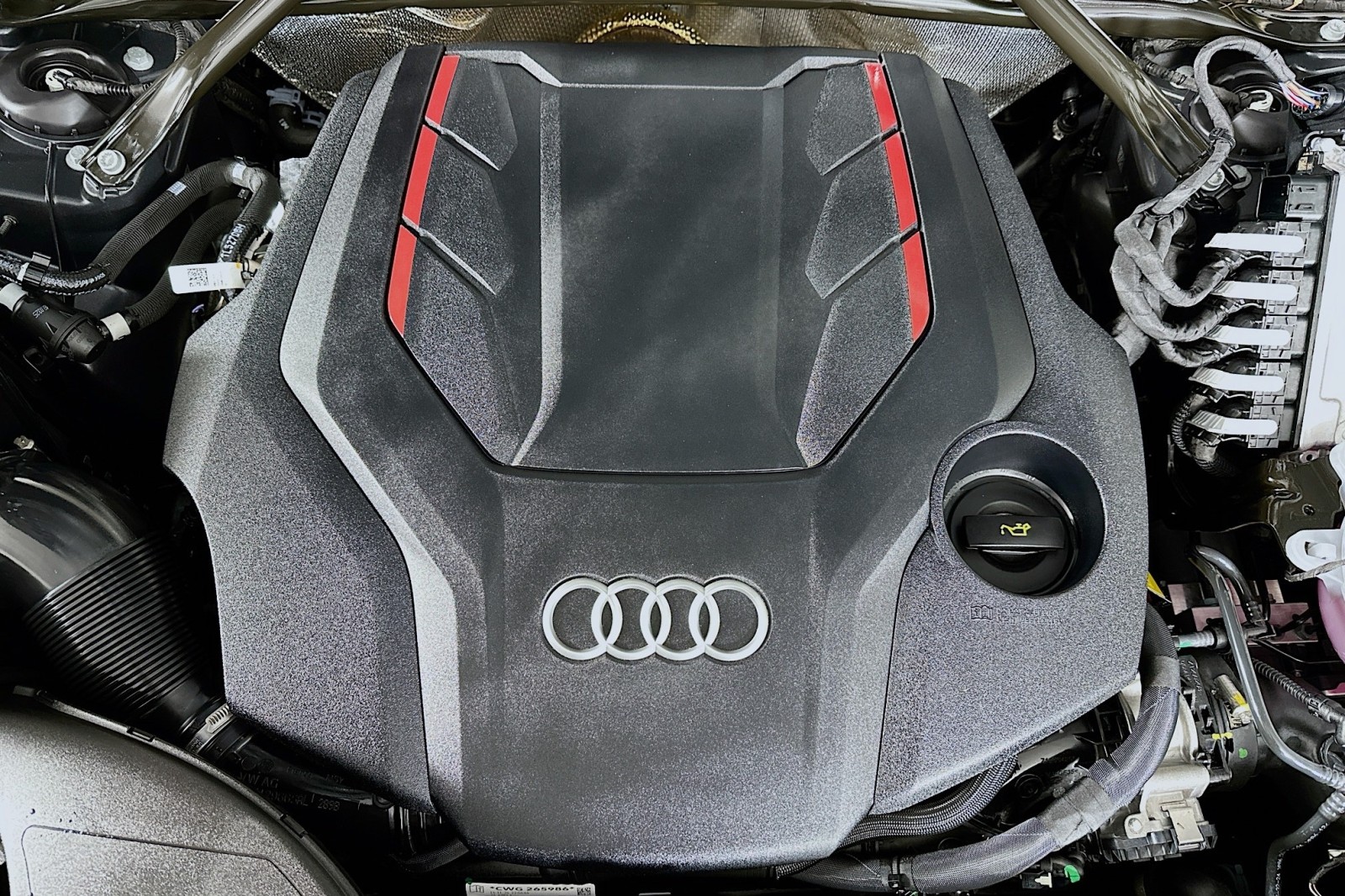 Used 2025 Daytona Gray Pearl Effect Audi Premium Plus image 13