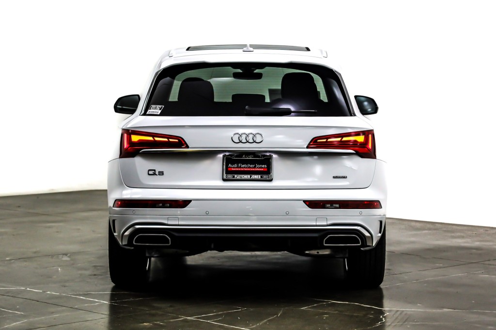 New 2024 Audi Q5 S line Premium 55 TFSI e quattro SUV in 1275 Bristol St.  Costa Mesa #R2008701