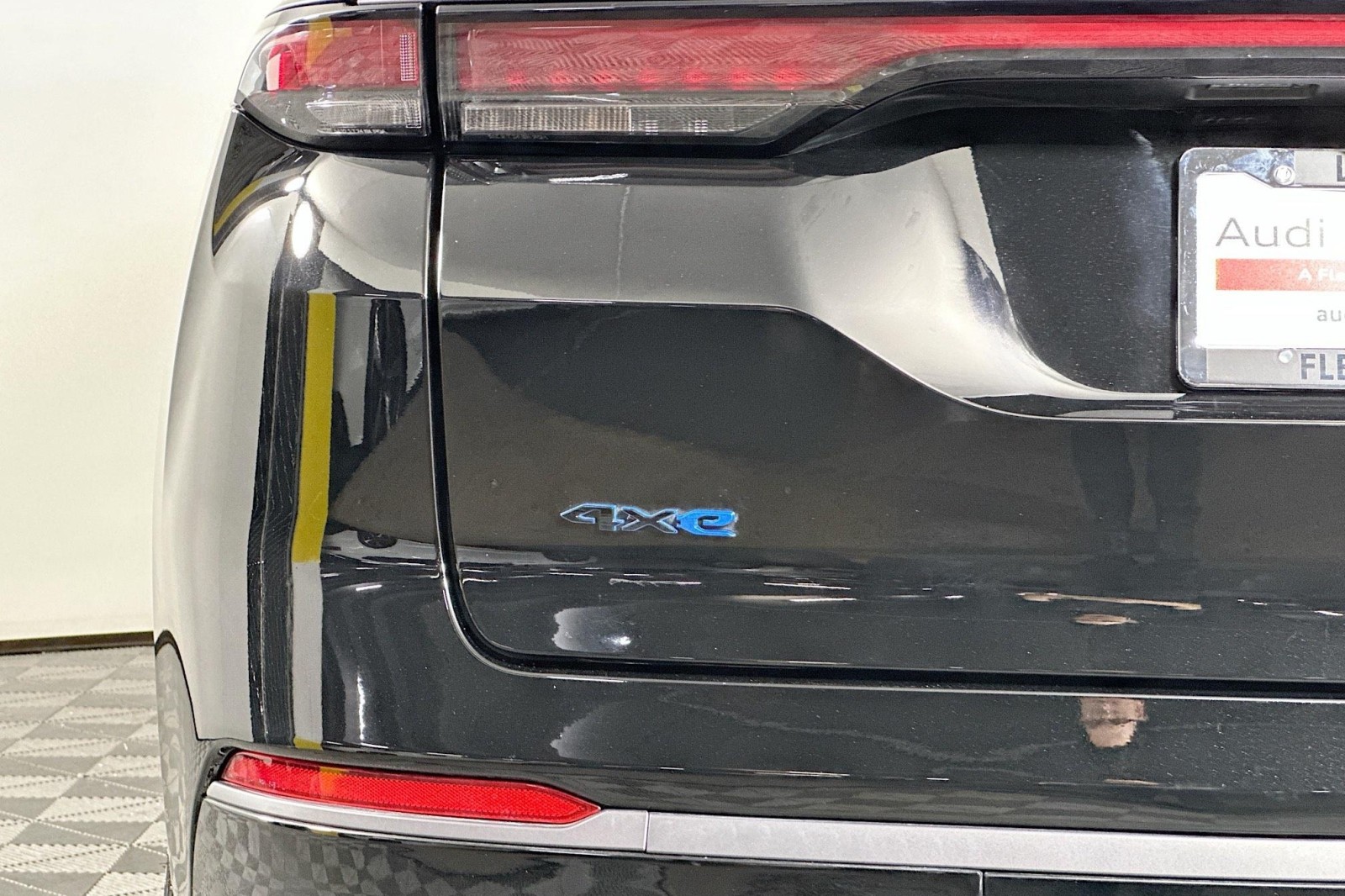 Used 2024 Diamond Black Crystal Pearlcoat Jeep Launch Edition image 17