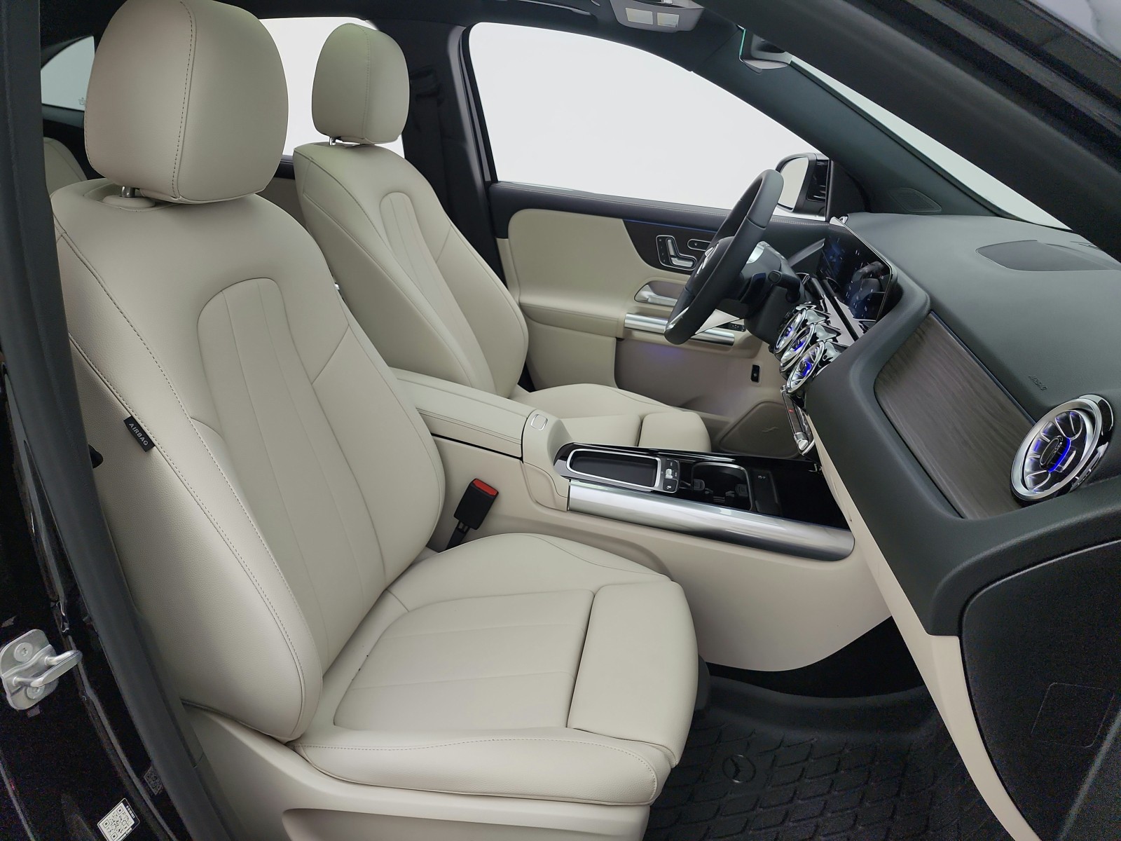 New 2026 Night Black Mercedes-Benz GLA 250 image 15