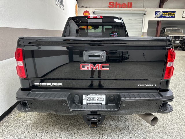 2018 GMC Sierra 2500HD Denali 4WD Duramax in , 