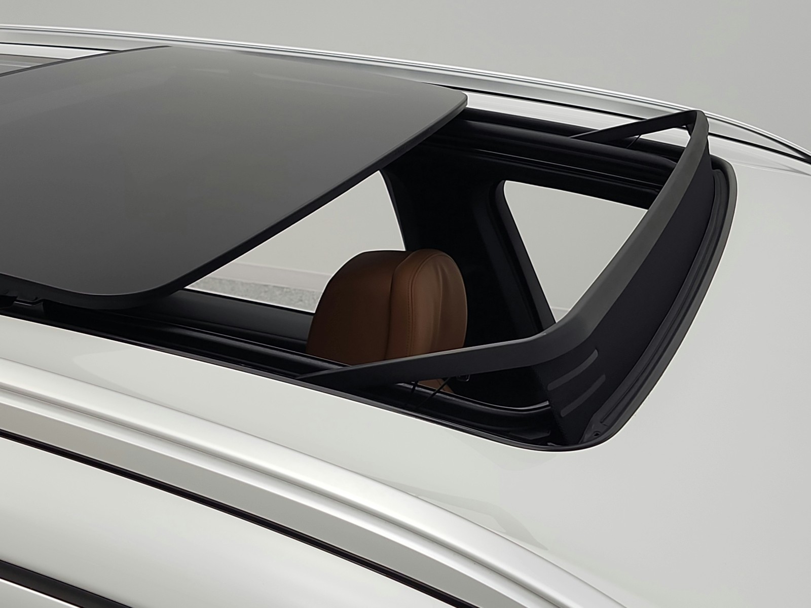 Used 2019 Mineral White Metallic BMW xDrive40i Sports Activity Vehicle image 24