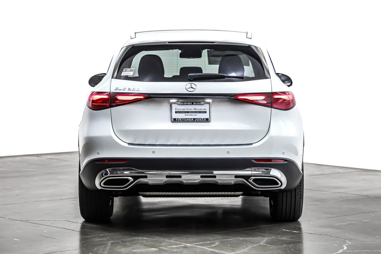 New 2026 Polar White Mercedes-Benz GLC 300 image 3