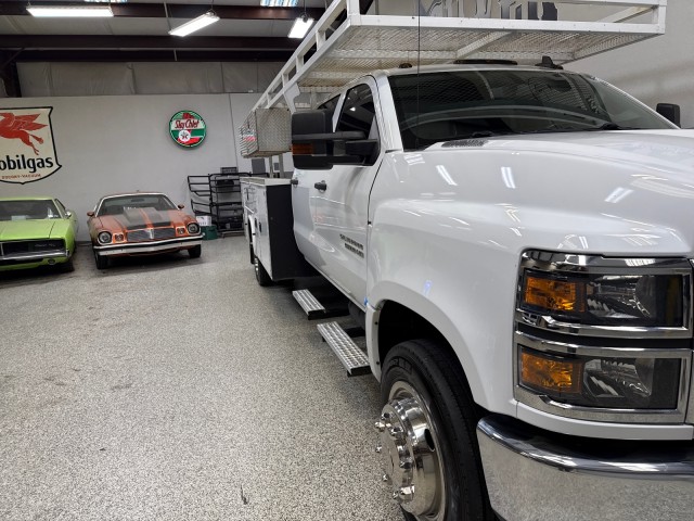 2020 Chevrolet Silverado MD 5500 Duramax RWD Utility/ Service Bed in , 