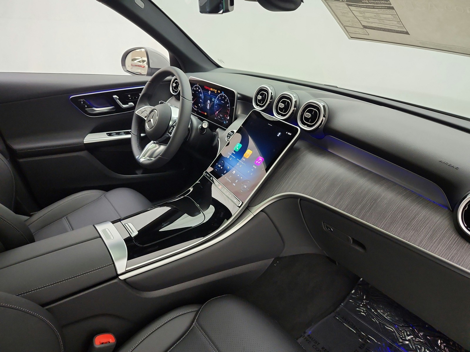 New 2027 MANUFAKTUR Alpine Grey Mercedes-Benz GLC 300 SUV image 15