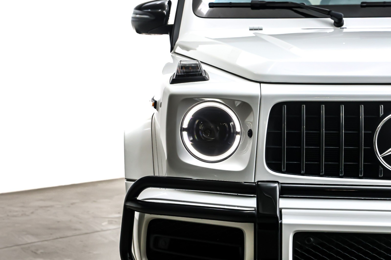 Certified Used 2024 MANUFAKTUR Moonlight White Metal Mercedes-Benz AMG® G 63 4MATIC SUV image 16