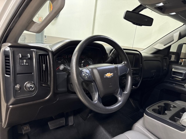 2020 Chevrolet Silverado MD 5500 Duramax RWD Utility/ Service Bed in , 