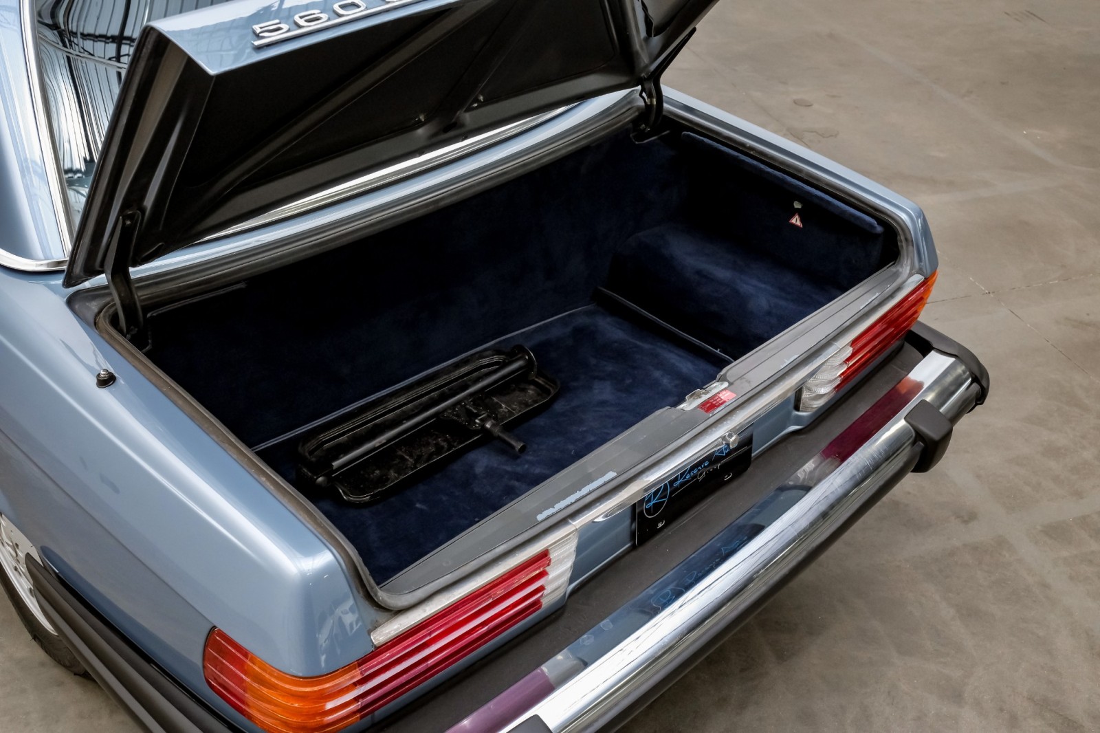 1986 Mercedes-Benz 560 Series Convertible 560SL 46